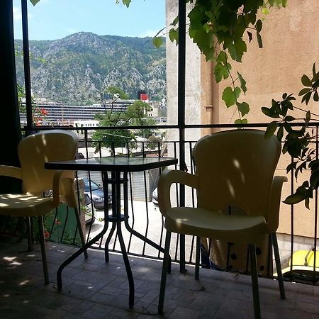 Apartment Kiki Kotor Buitenkant foto