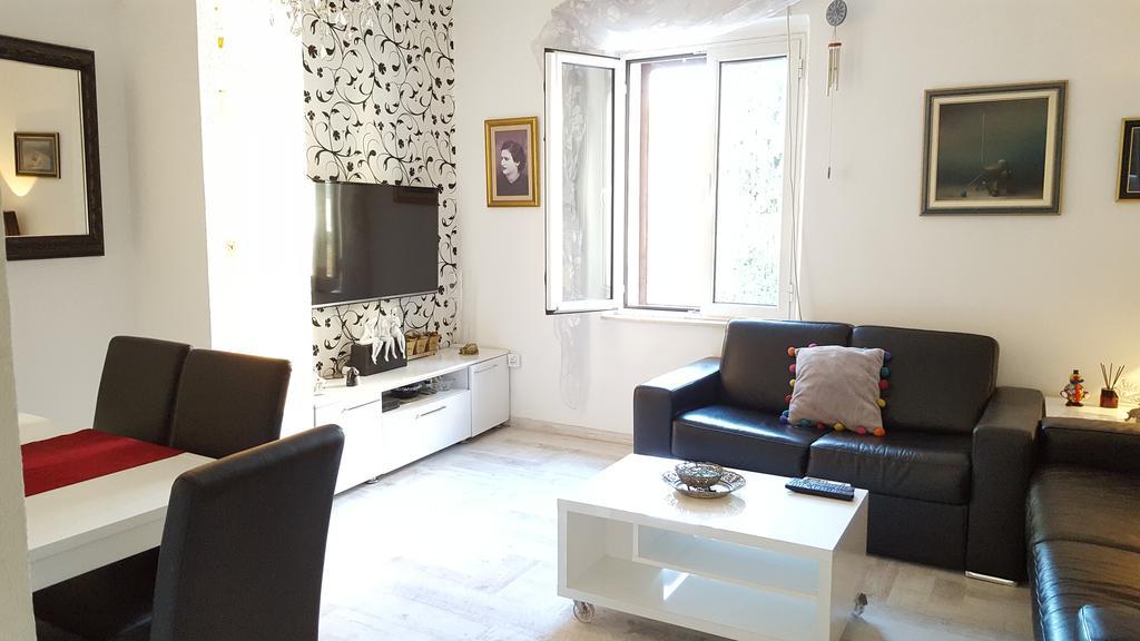 Apartment Kiki Kotor Buitenkant foto